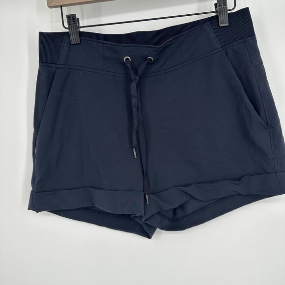 Athleta Midtown Women's Navy Blue Cuffed Short Size 6 - Picture 1 of 3